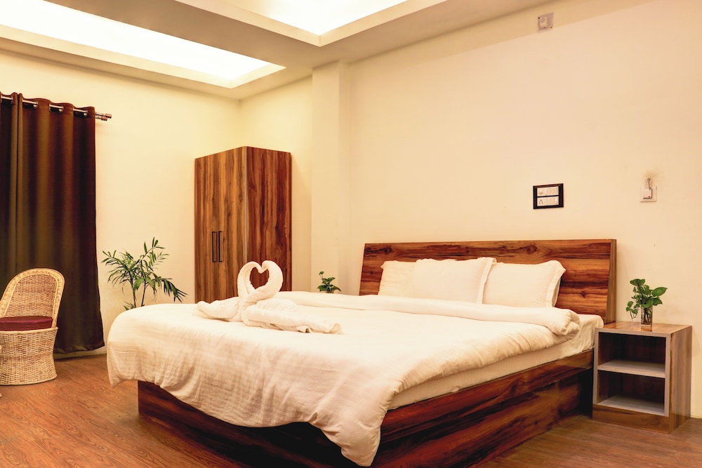 Suite, Balcony