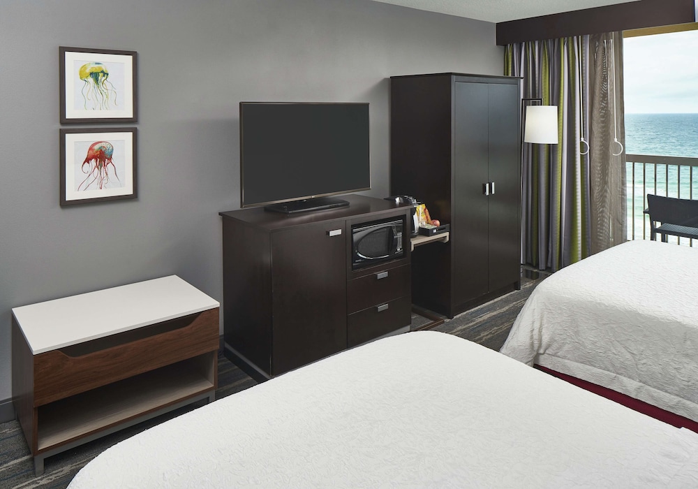 Room, 2 Queen Beds, Accessible, Ocean View (Mobility & Hearing, Bathtub)