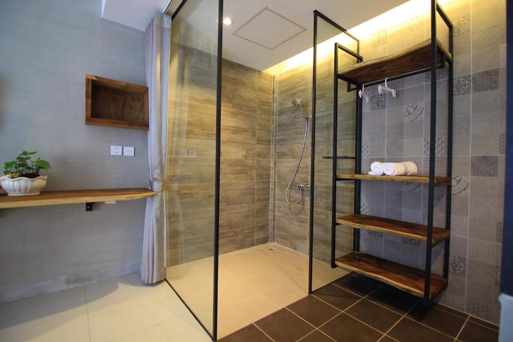 Deluxe Double Room - Photo 19
