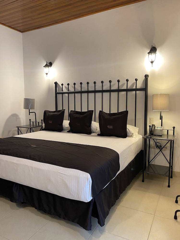 Superior Double Room, 1 King Bed (KS Callejon) photo 2