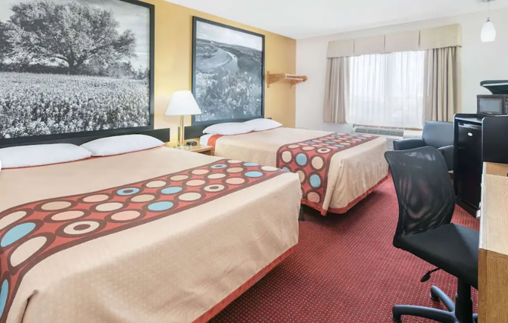 Room, 2 Double Beds, Non Smoking - Photo 2