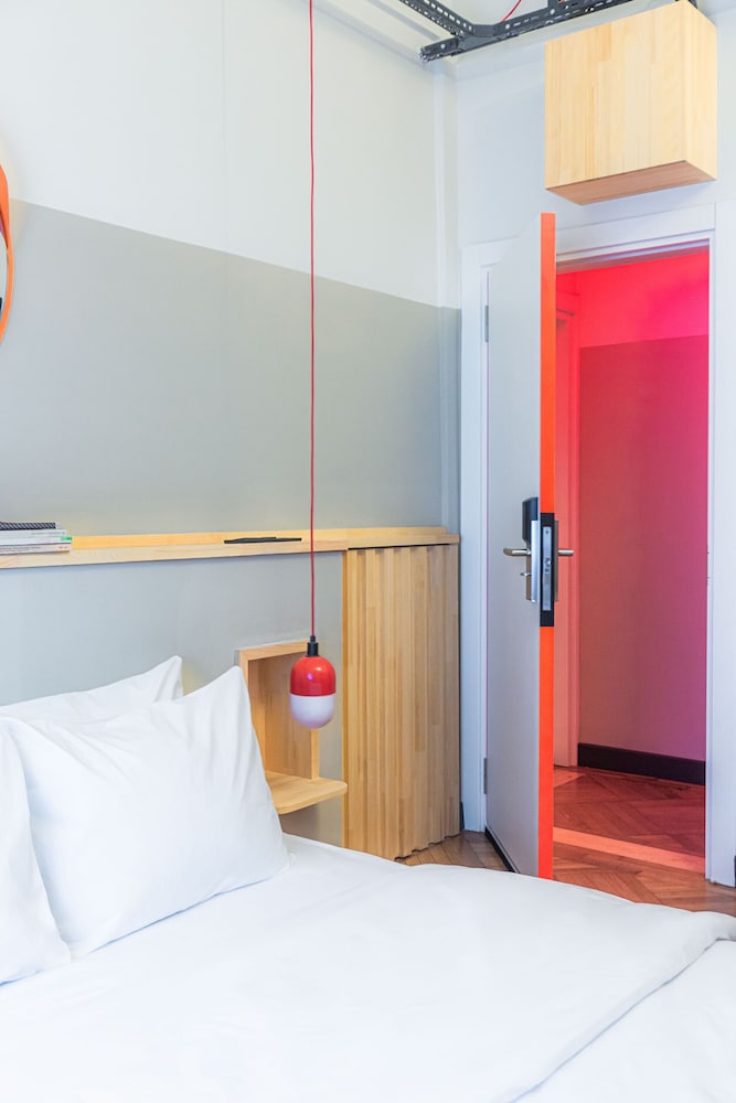 Sweet Red Riding Hood Room photo 2