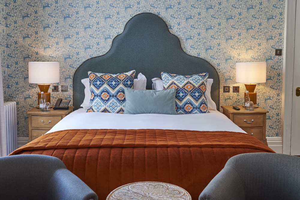 Signature Suite - Photo 7