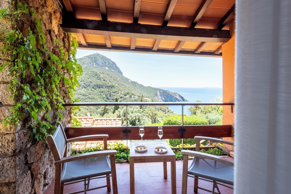 Classic Room, Partial Sea View - Photo 5