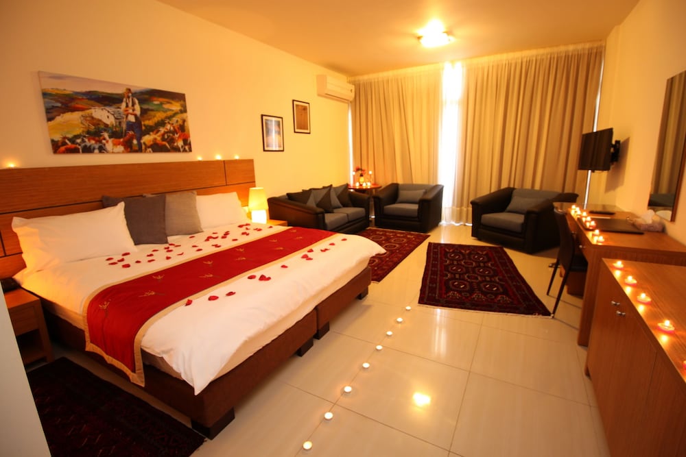 Grand Room photo 3