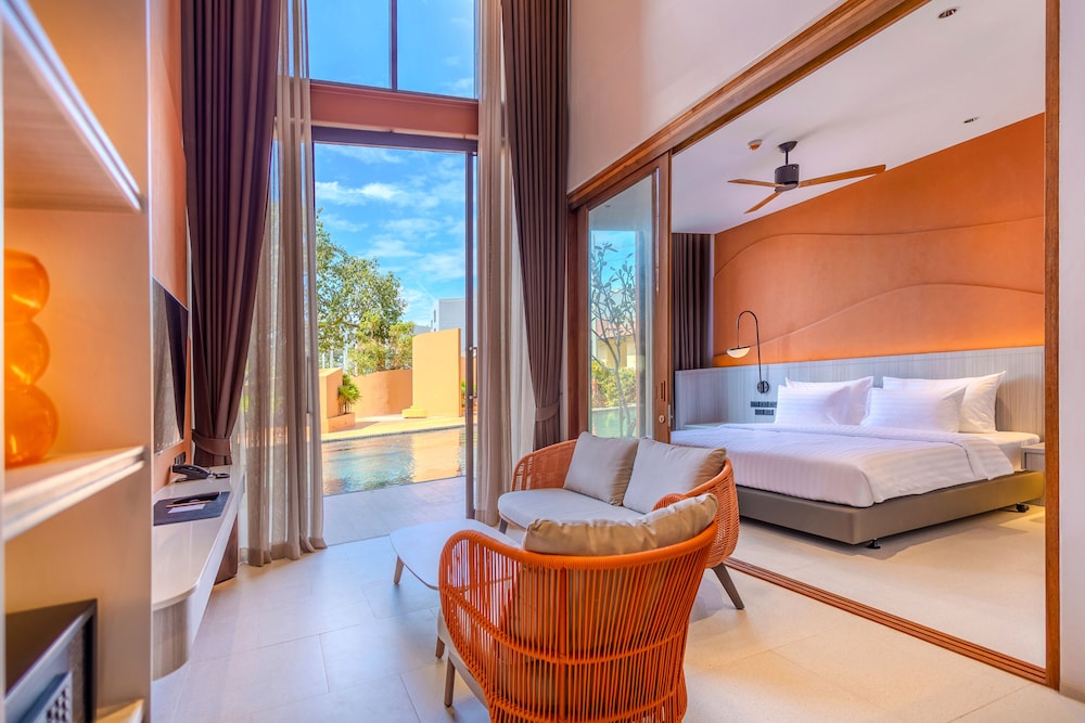 Duplex Pool Suite 2 Bedrooms with Pool Access - Photo 5