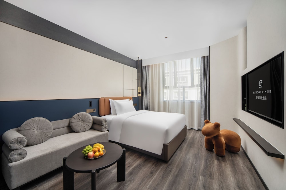 Luxury Studio Suite, Housekeeping, City View