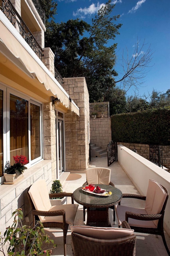 Apartment, 2 Bedrooms, Sea View photo 2