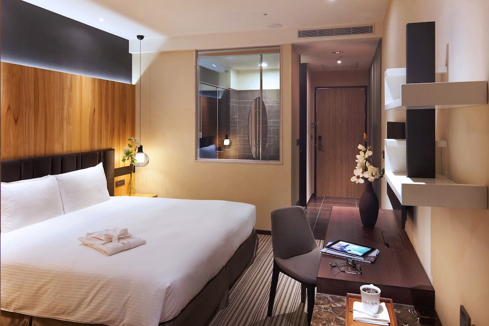 Standard Double Room, 1 King Bed photo 2