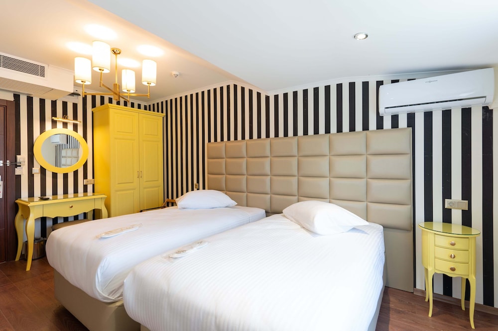Family Quadruple Room, 2 Bedrooms