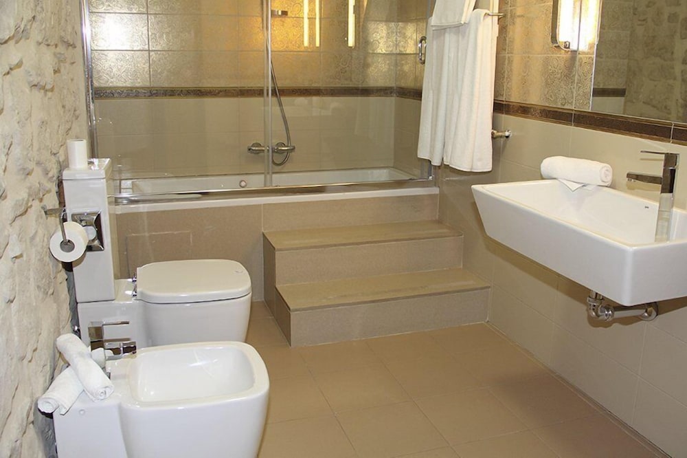 Studio Suite photo 3