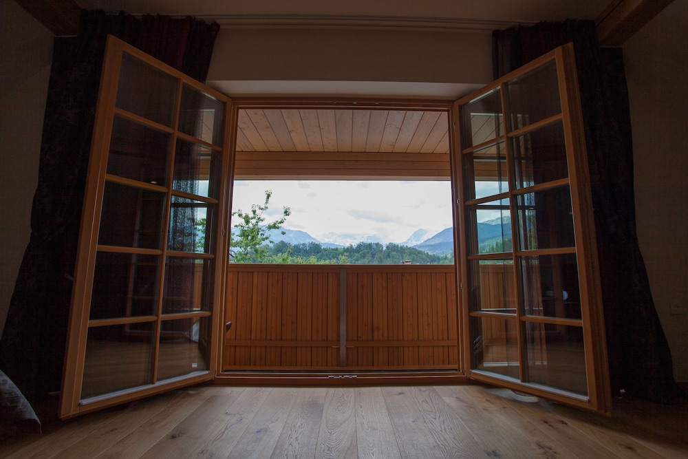 Superior Double Room, 1 Double Bed with Sofa bed, Mountain View photo 3