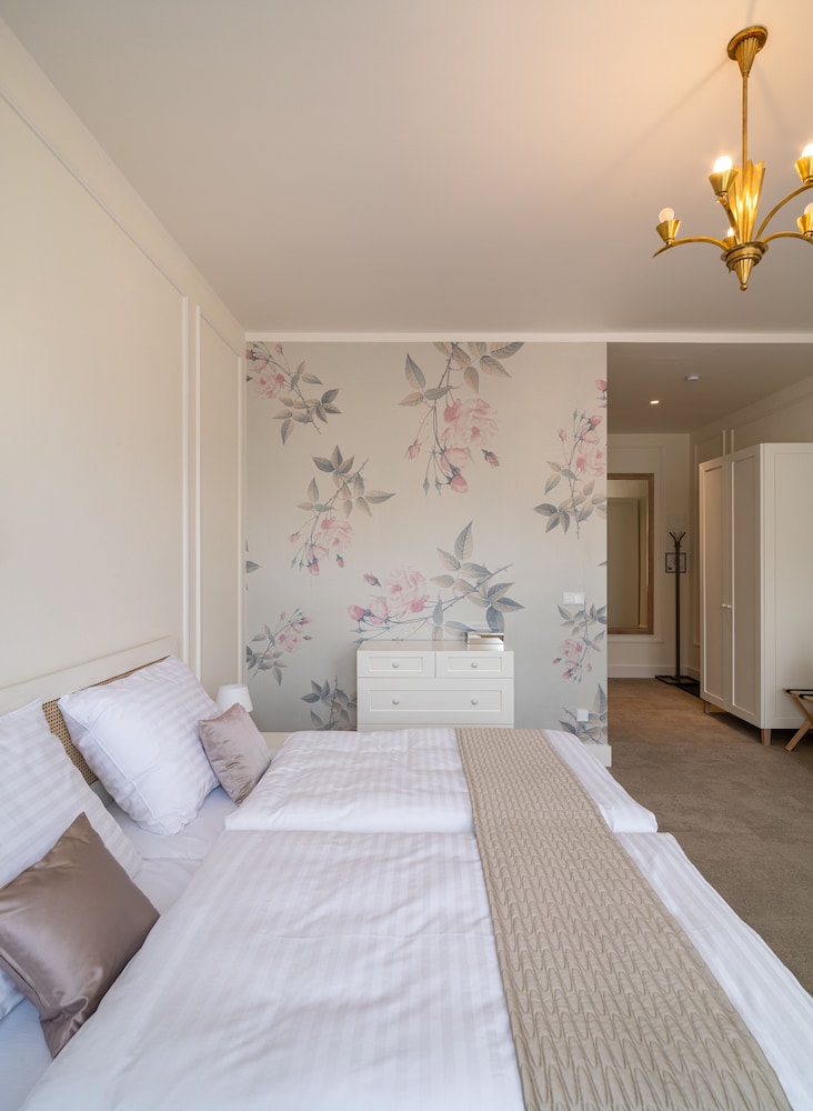 Superior Double Room (#5 - King) photo 3