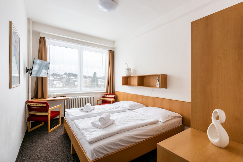 Standard Double or Twin Room photo 1