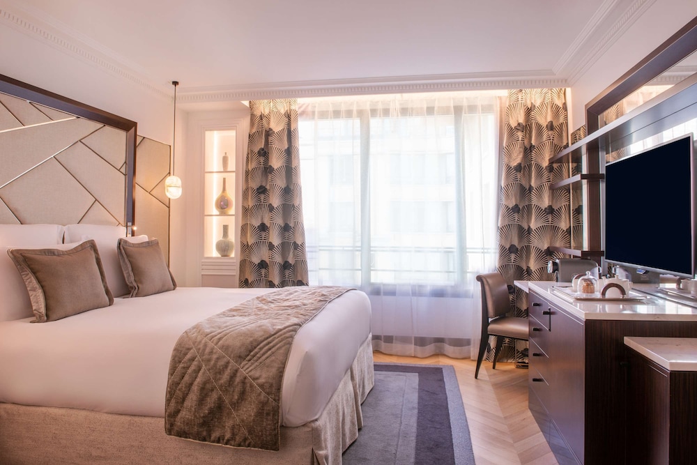 Executive King Room