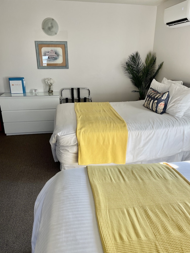 Executive Room, 2 Double Beds, Balcony, Beach View (201) photo 3