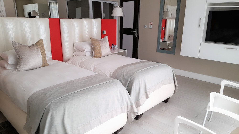 Standard Twin Room photo 3