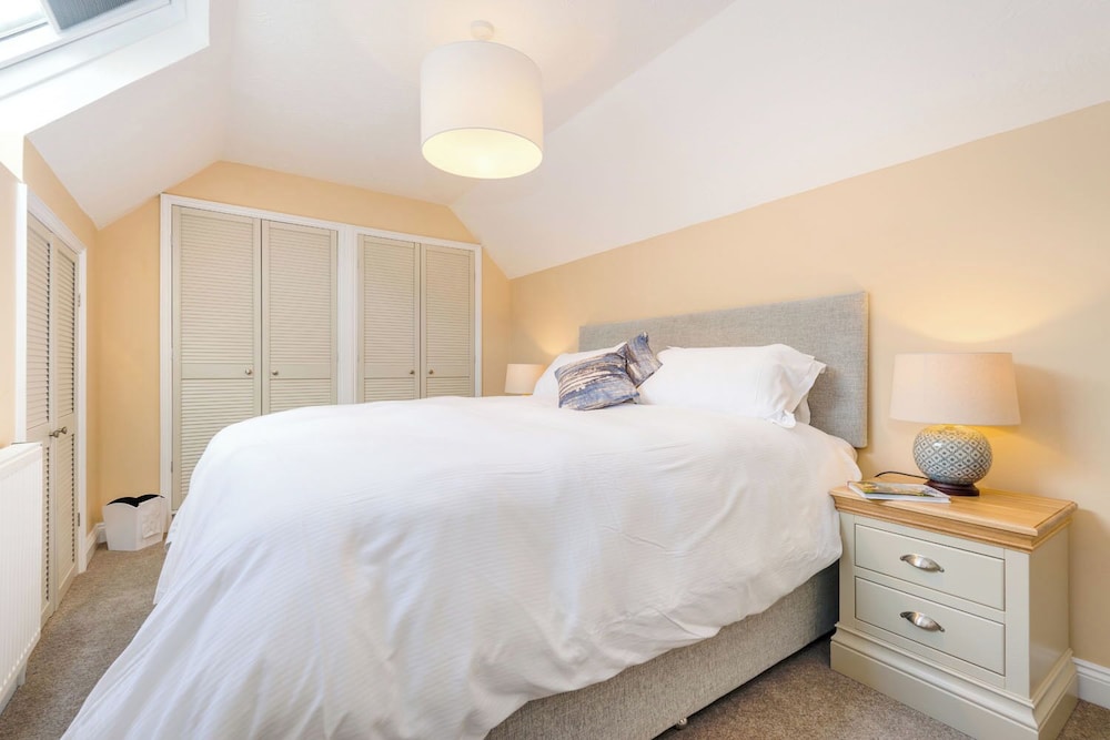 Deluxe Cottage, 3 Bedrooms, Non Smoking, Patio photo 2