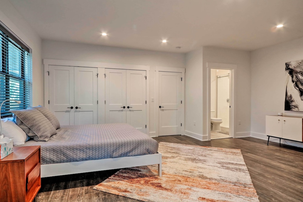 House (Multiple Bedrooms) photo 2