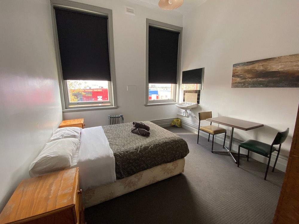 Room 9 - Double Room, Shared Bathroom