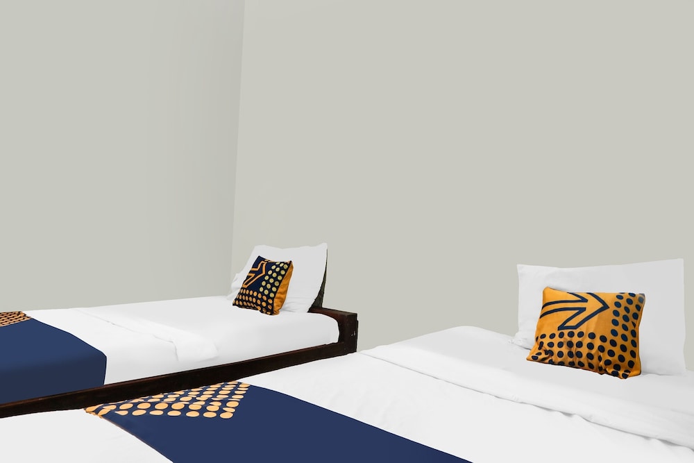 Economy Twin Room photo 1