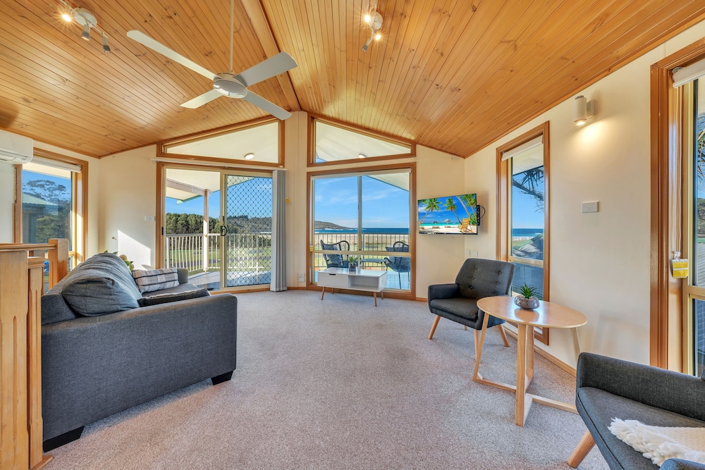 Presidential Two Storey (Queen) - 2br