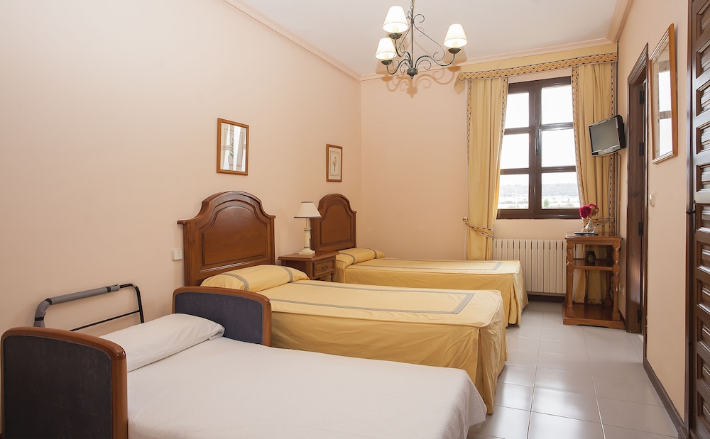 Habitación Doble Deluxe (2 adultos y 1 niño)