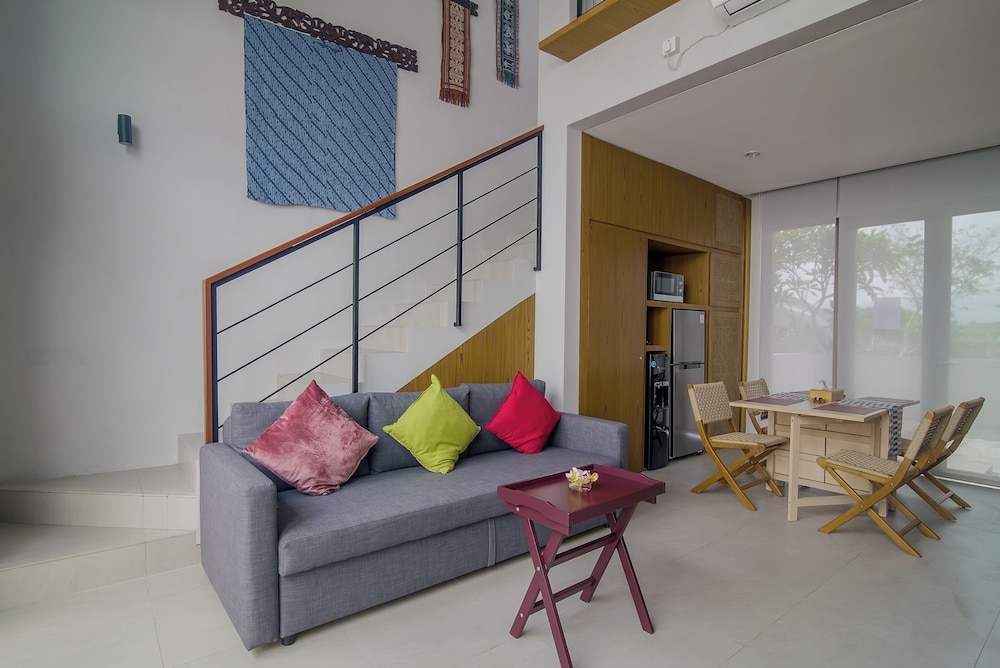 Basic House photo 1