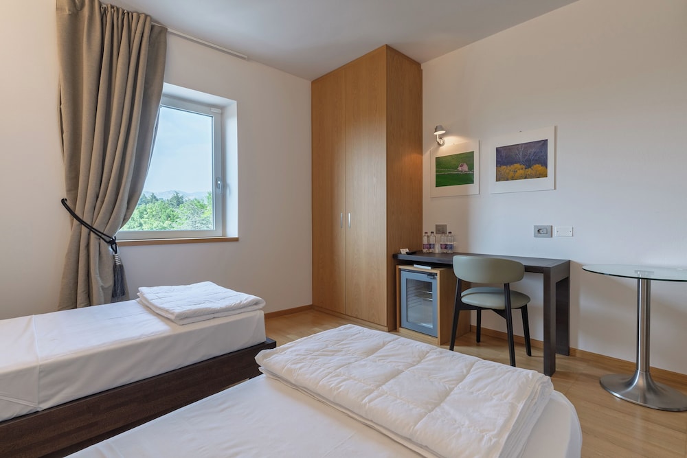 Double or Twin Room photo 2