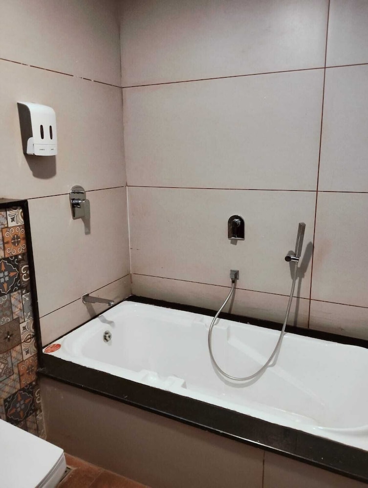 Deluxe Double or Twin Room photo 1