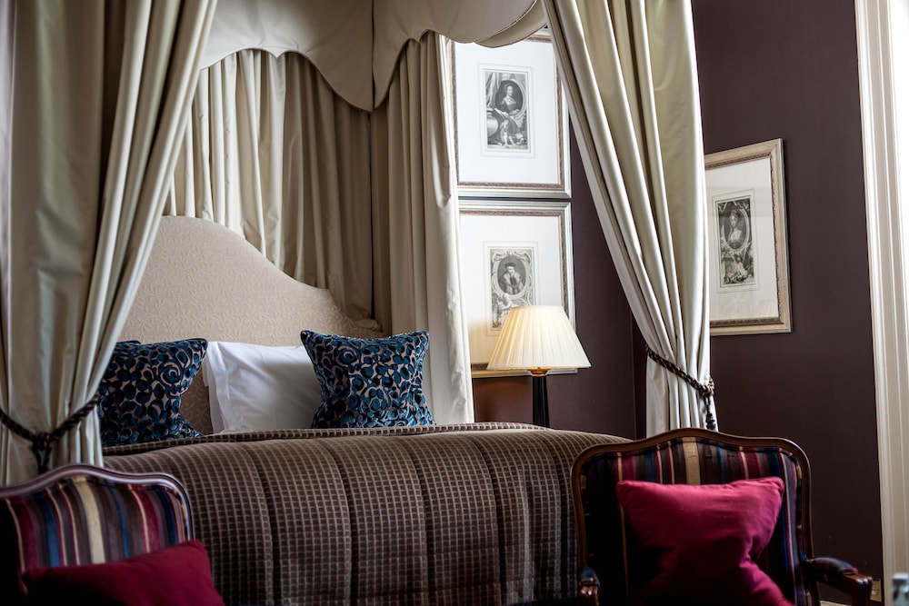 Suite - Photo 2