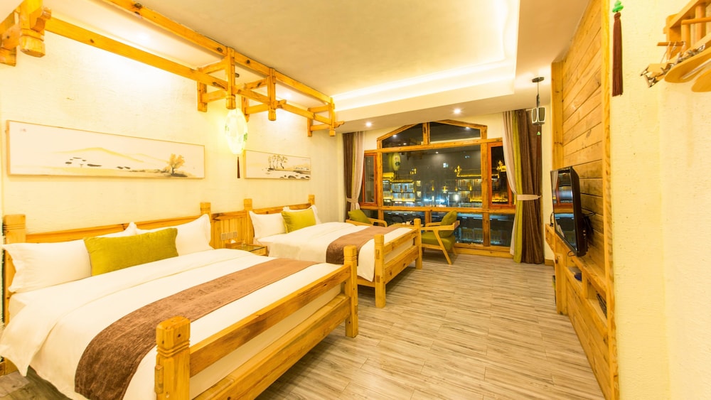 Deluxe Twin Room, River View photo 1