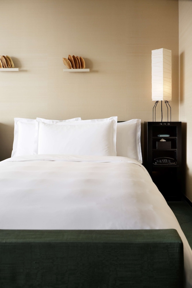 Room, 2 Twin Beds, City View - Photo 5