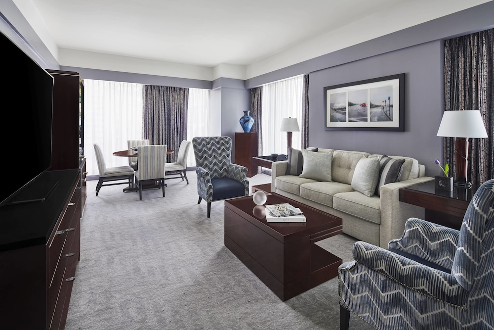 Executive Suite, 1 Bedroom, City View (Hearing Accessible)
