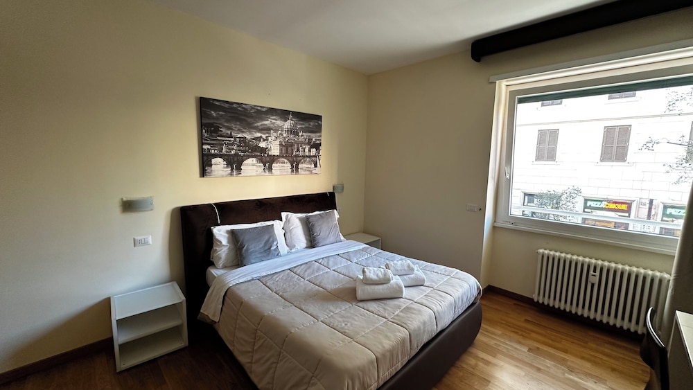 Basic Double or Twin Room, Non Smoking