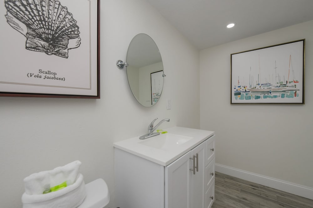 Suite - Photo 21