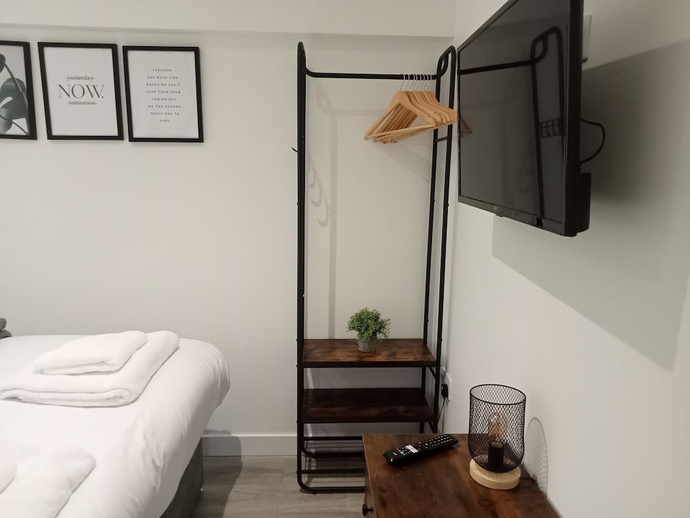 Apartment photo 2