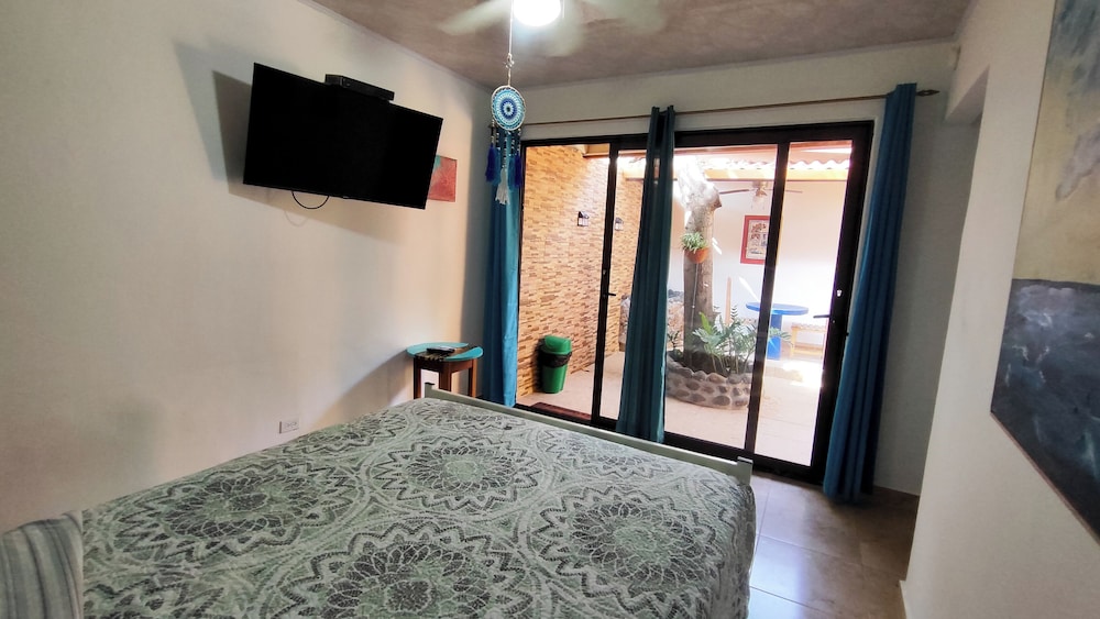 Exclusive Double Room, Private Bathroom, Pool View photo 3