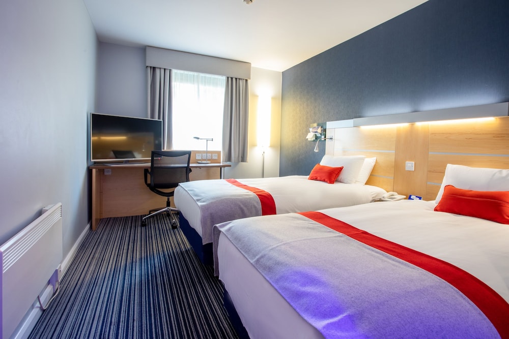 Standard Room, 2 Twin Beds (with Free Hot Breakfast) - Photo 1