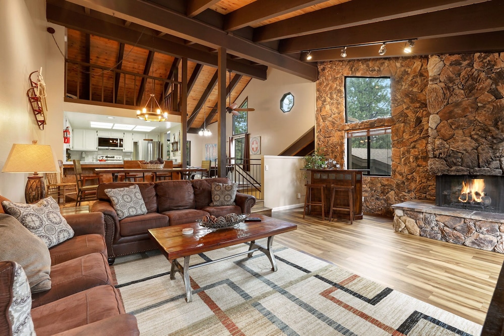 Condo, Multiple Beds, Hot Tub, Mountain View (Heavenly Haven) photo 1
