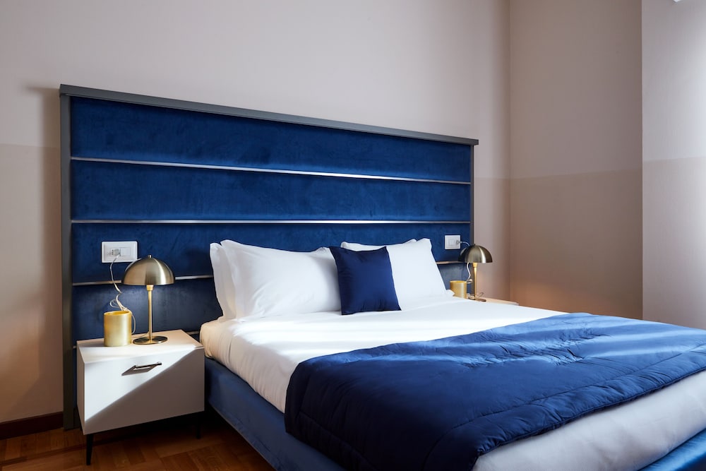 2 Bedrooms apartment (Via Flavio Baracchini 2)