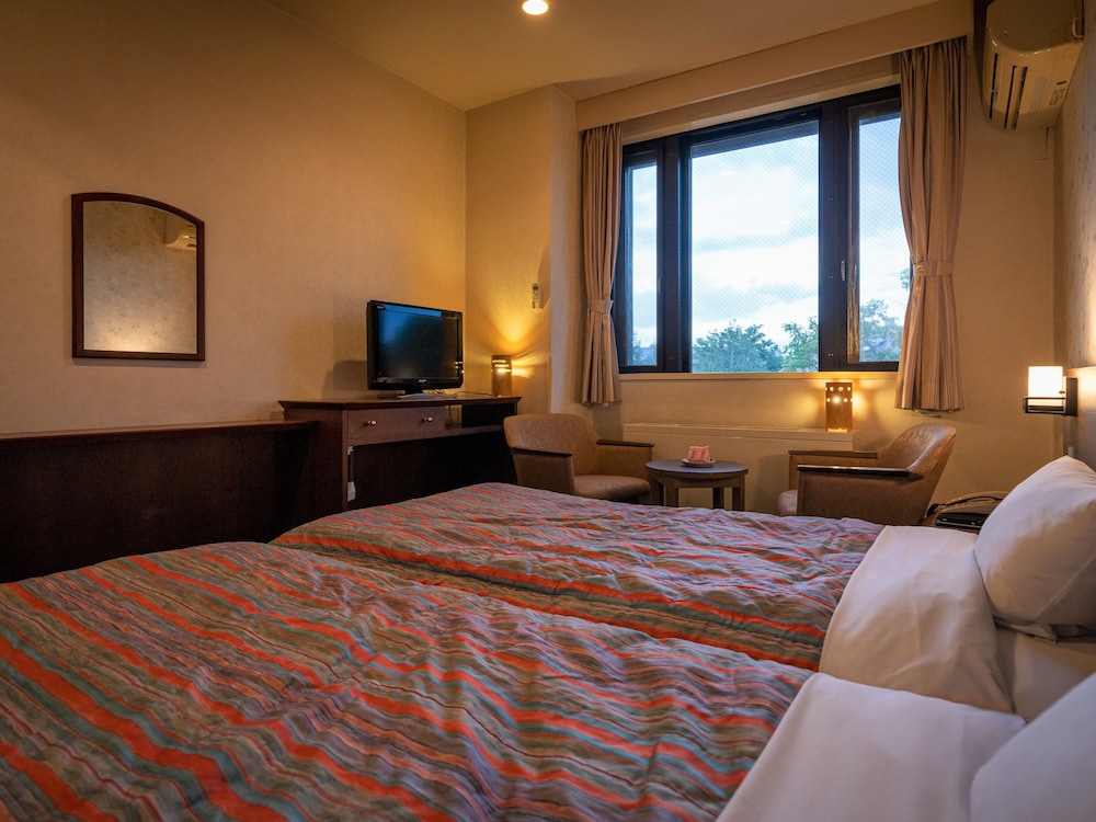 Standard Twin Room - Photo 3