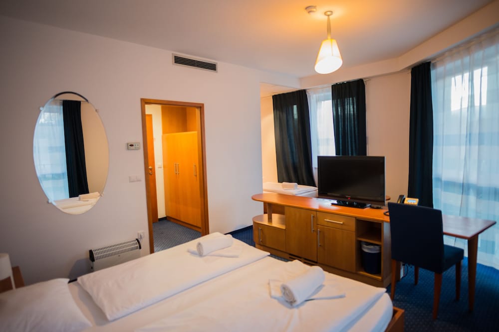 Comfort Triple Room, 1 Bedroom, Balcony photo 1