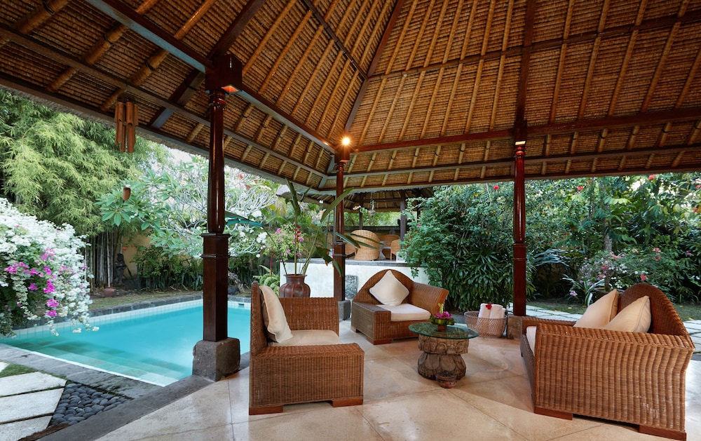 Visakha Grand Pool Villa - Photo 5