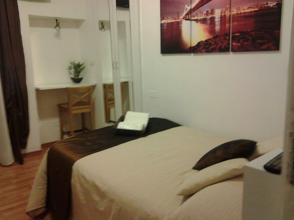 Basic Single Room, Non Smoking photo 2
