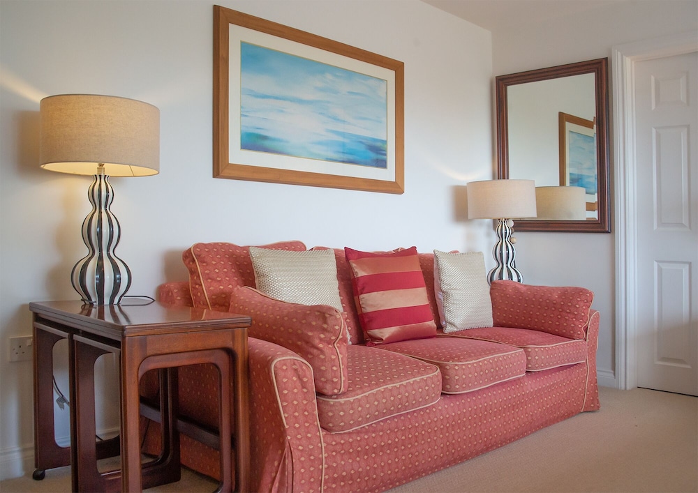 Suite, Ensuite photo 3