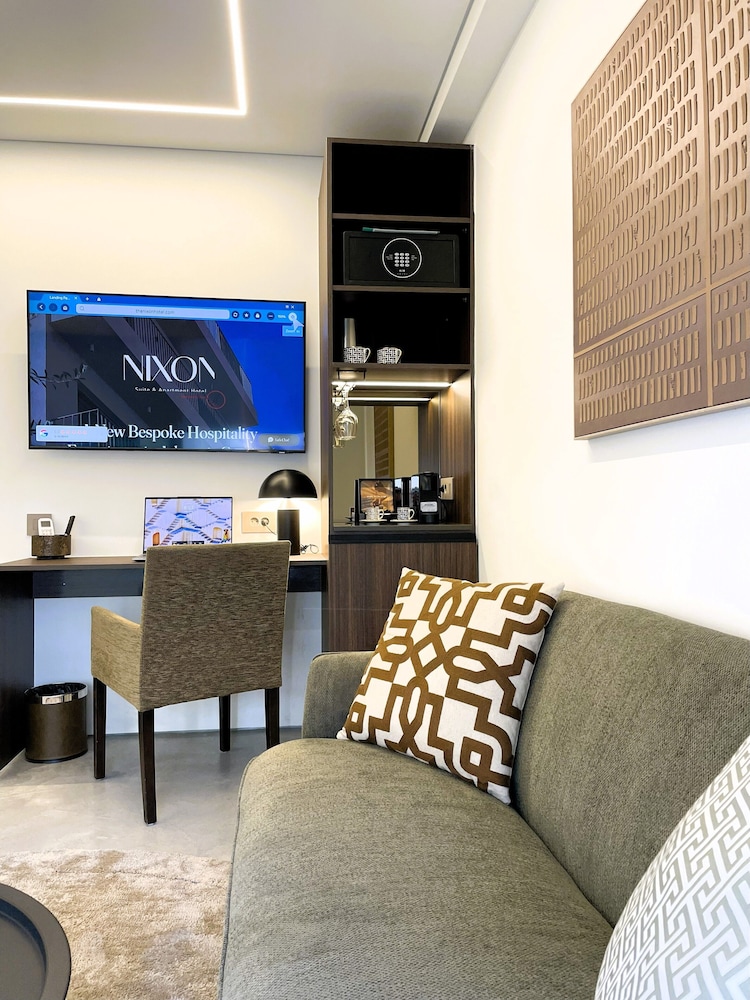 Executive Studio Suite