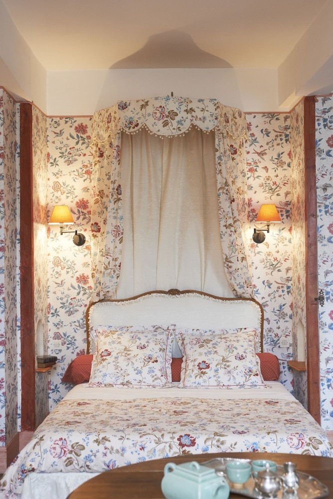 Double Room, 1 Queen Bed, Non Smoking, Garden View photo 3