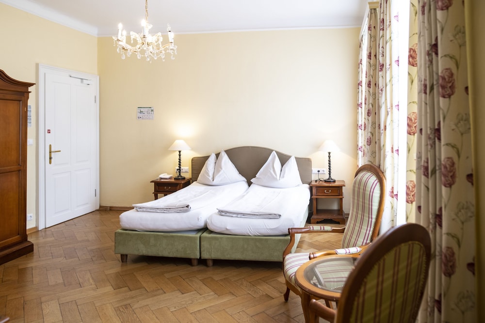 Standard Double Room, 1 Queen Bed - Photo 8