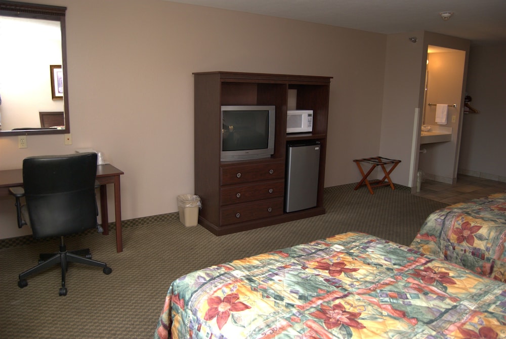 Classic Double Room, 2 Double Beds photo 3